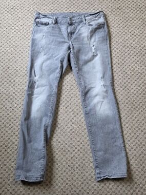 Mavi Distressed Jeans in Light Gray